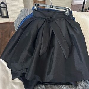 Skirt perfect for evening events - elegant 55% polyester 47% nylon 3% spandex